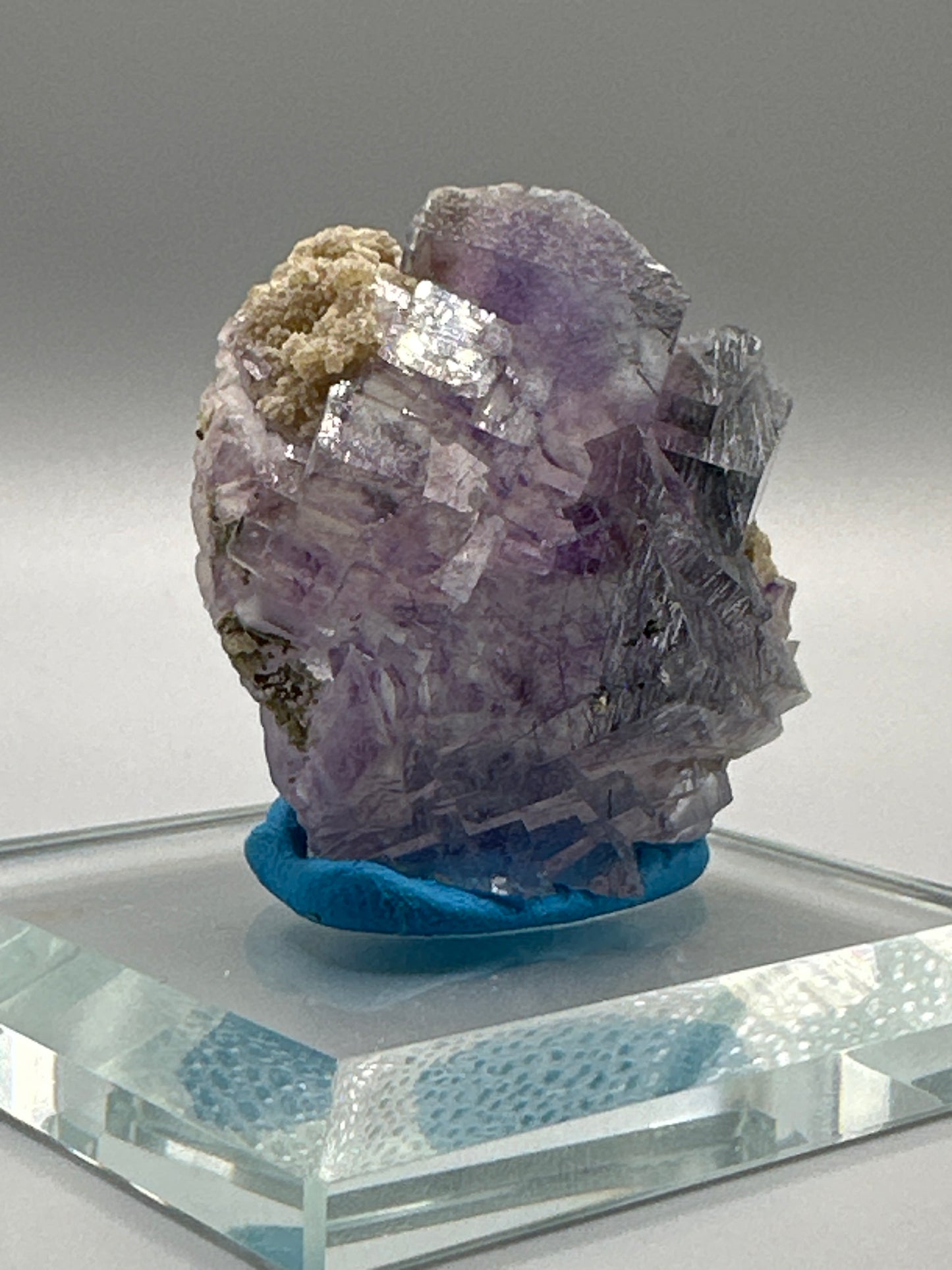 Inner Mongolian fluorite with bismuth inclusion